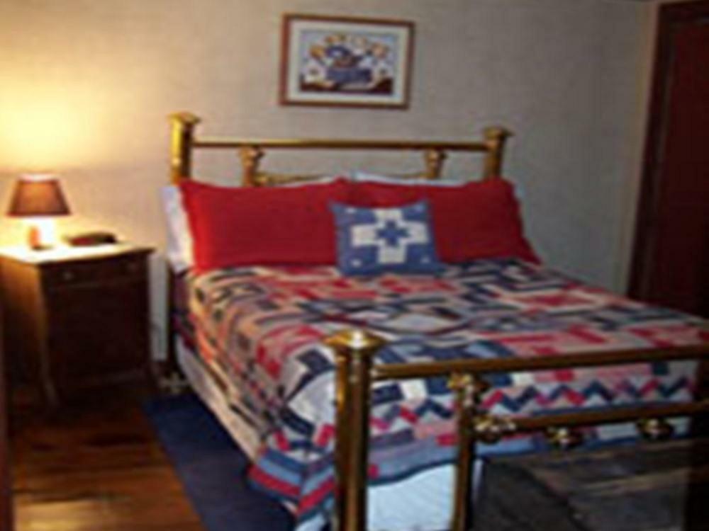 The At Narrows Creek Bed and breakfast DuBois